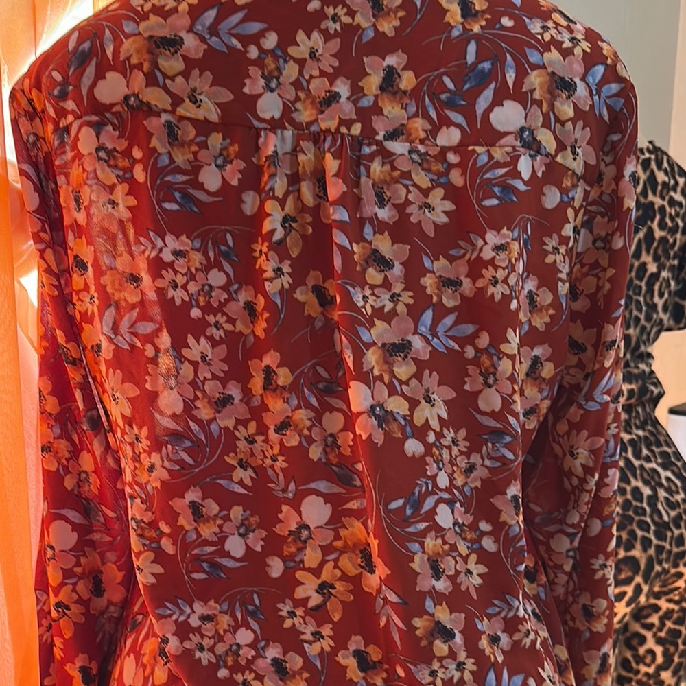 Floral Red Women's Top - Picture 3 of 4